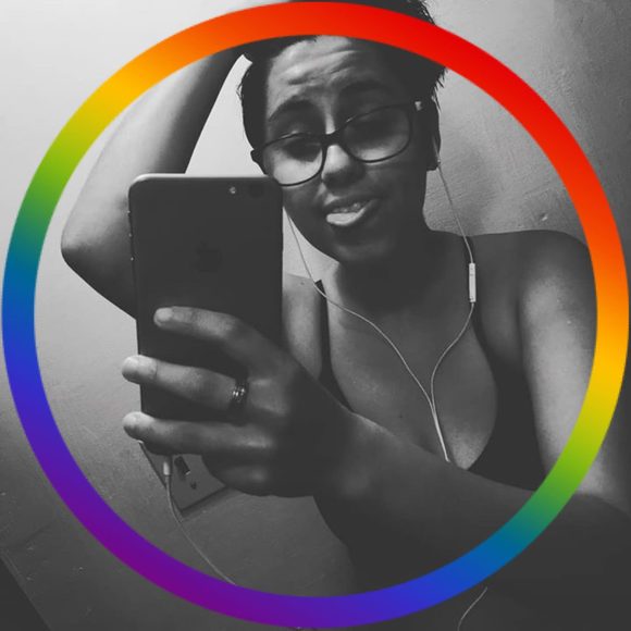 Meet your Posher, Miriam - Picture 1 of 1